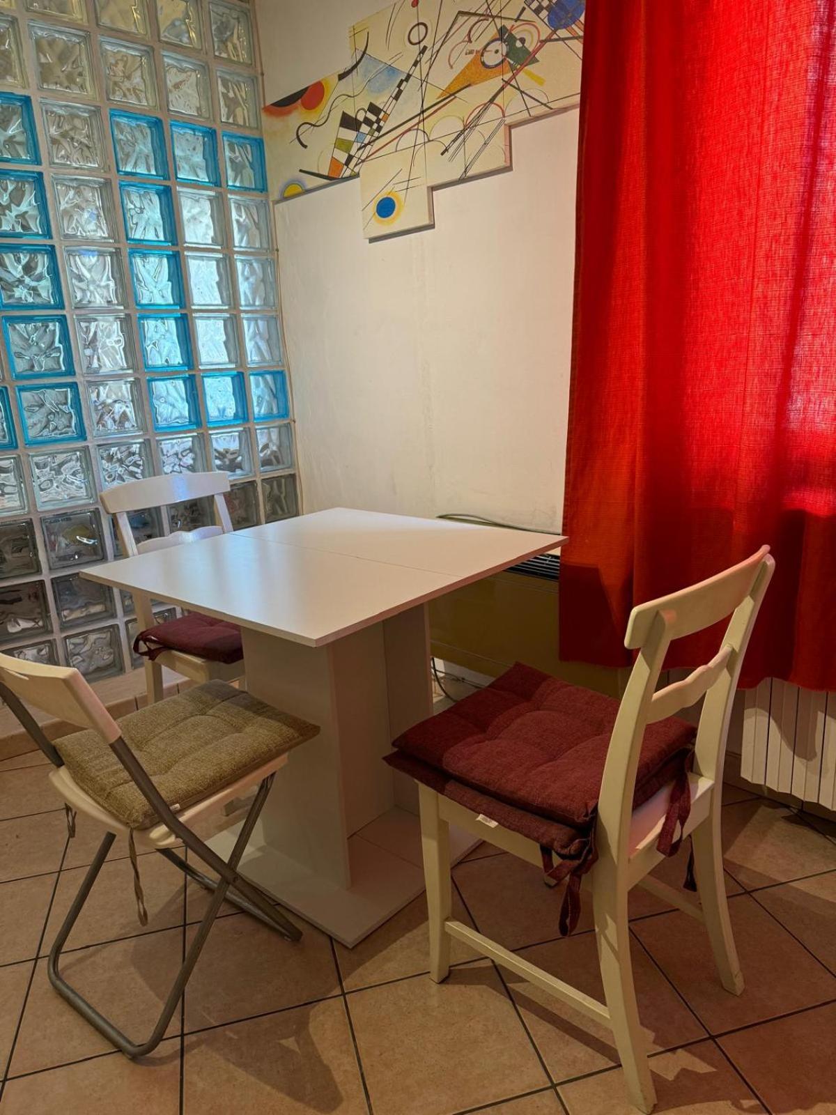 Apartment Near Metro تورينو المظهر الخارجي الصورة